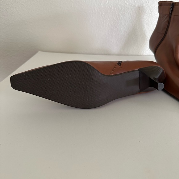 Coach Brown Leather Pointed Ankle Zip-Up Booties size 9.5 - Picture 6 of 6